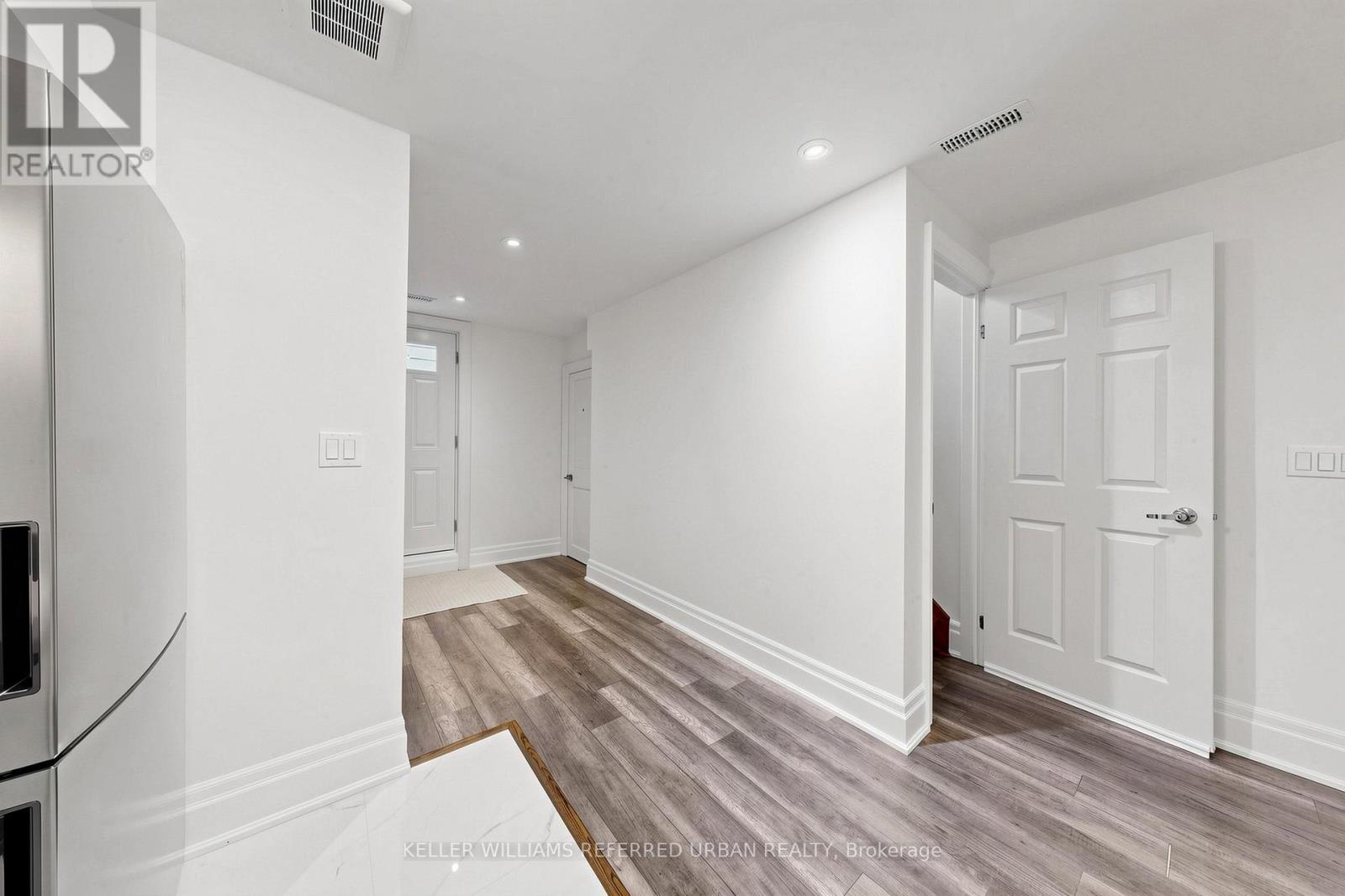 150 Rhodes Avenue, Toronto, Ontario  M4L 3A1 - Photo 30 - E13059478