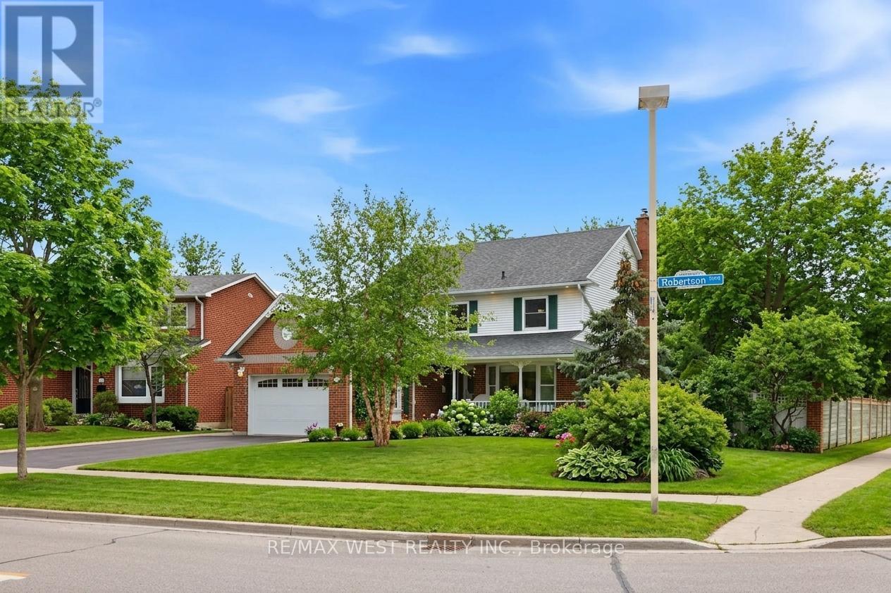 690 ROBERTSON CRESCENT, Milton, Ontario