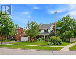 690 ROBERTSON CRESCENT, Milton, Ontario