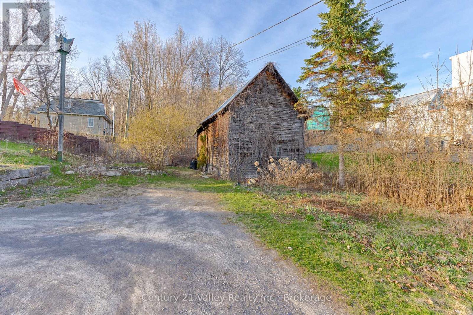 82 Bonnechere Street E, Bonnechere Valley, Ontario  K0J 1T0 - Photo 33 - X12949086