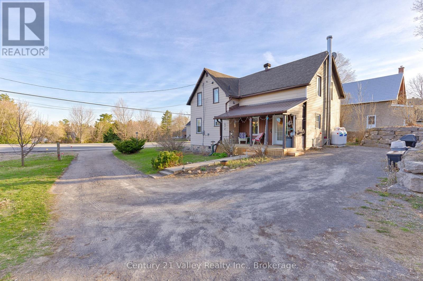 82 Bonnechere Street E, Bonnechere Valley, Ontario  K0J 1T0 - Photo 6 - X12949086