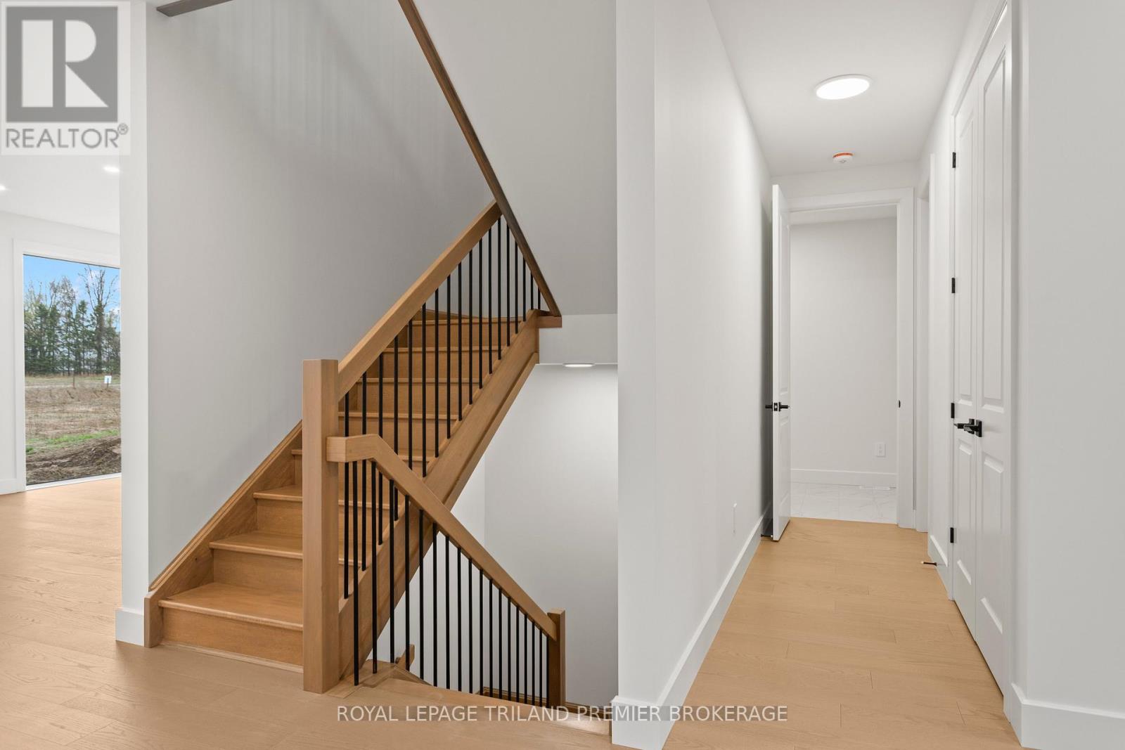 4197 Fallingbrook Road, London South, Ontario  N6P 0H8 - Photo 5 - X12852336