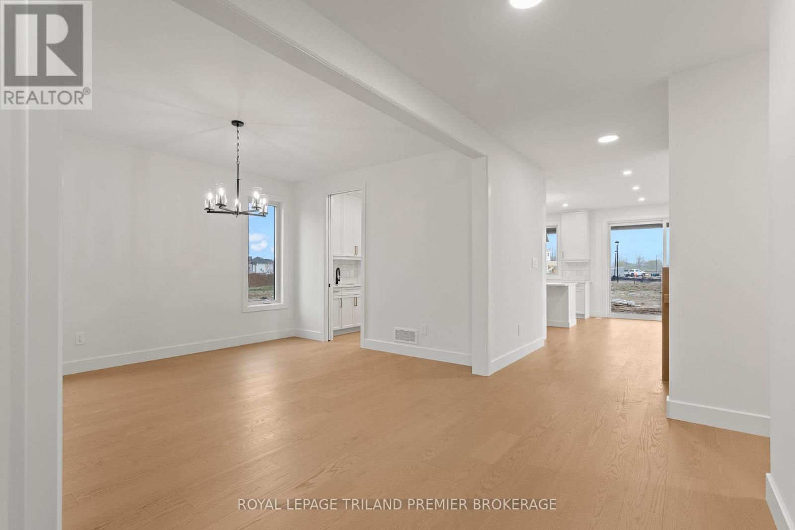 4197 Fallingbrook Road, London South, Ontario  N6P 0H8 - Photo 6 - X12852336