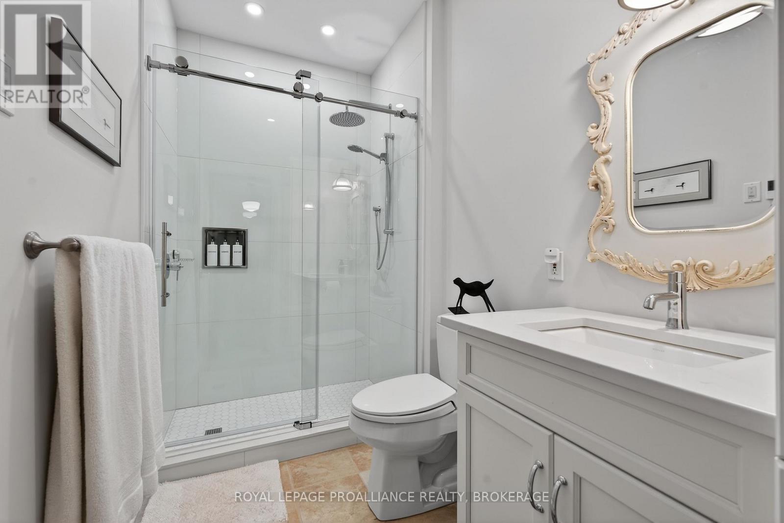 4075 Stone Point Road, South Frontenac, Ontario  K0H 1X0 - Photo 32 - X12968872