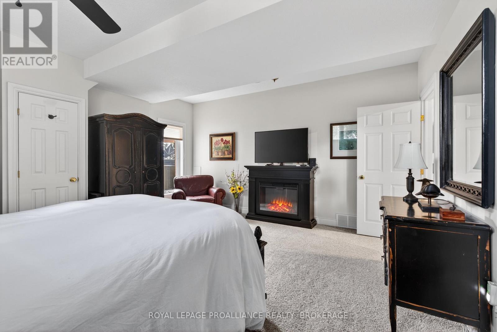 4075 Stone Point Road, South Frontenac, Ontario  K0H 1X0 - Photo 30 - X12968872