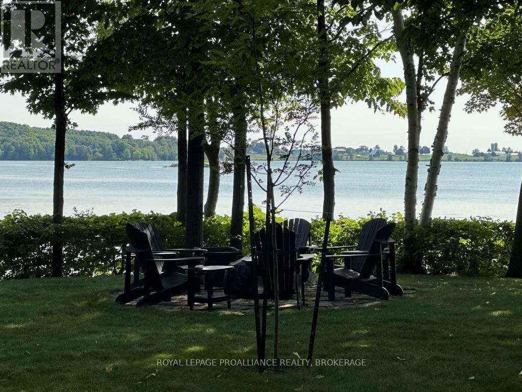 4075 Stone Point Road, South Frontenac, Ontario  K0H 1X0 - Photo 44 - X12968872