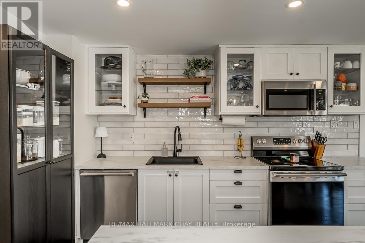 29 Shaw Crescent, Barrie, Ontario  L4N 4Z3 - Photo 11 - S13059358