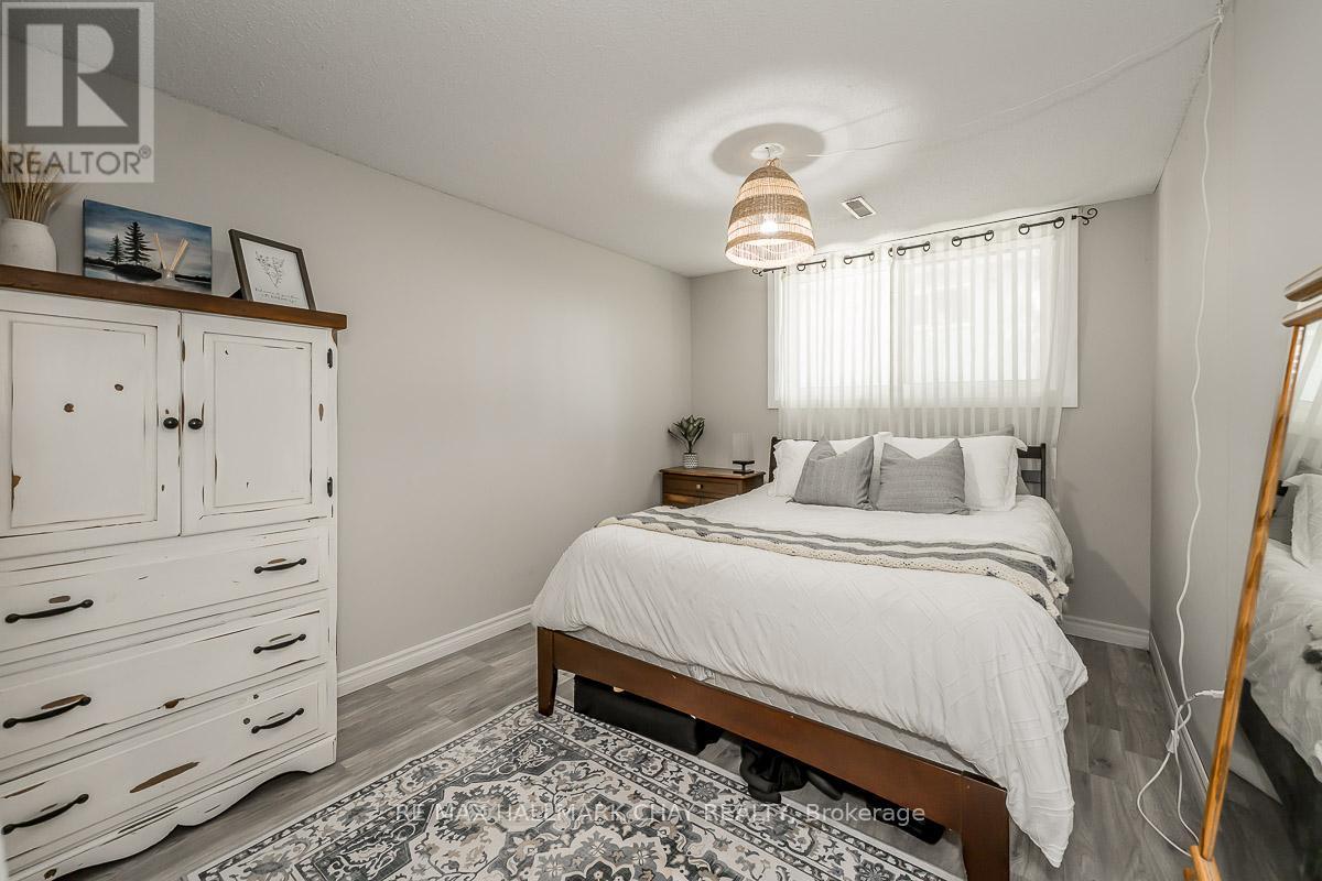 29 Shaw Crescent, Barrie, Ontario  L4N 4Z3 - Photo 30 - S13059358