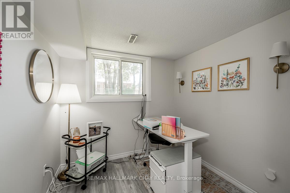 29 Shaw Crescent, Barrie, Ontario  L4N 4Z3 - Photo 32 - S13059358