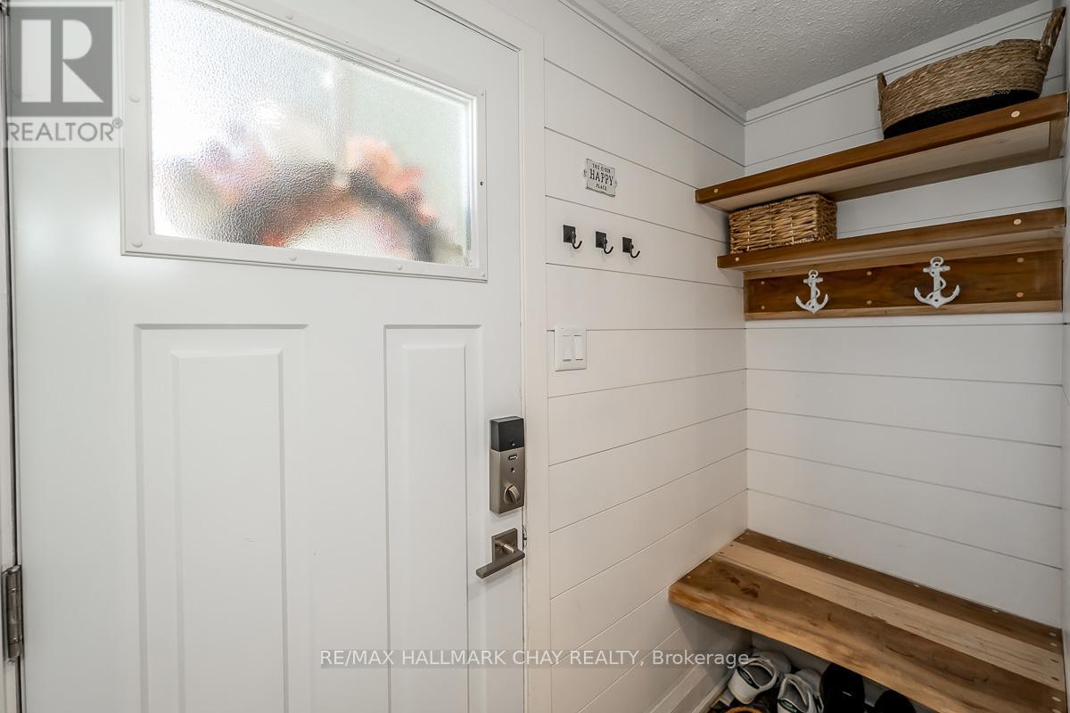 29 Shaw Crescent, Barrie, Ontario  L4N 4Z3 - Photo 5 - S13059358