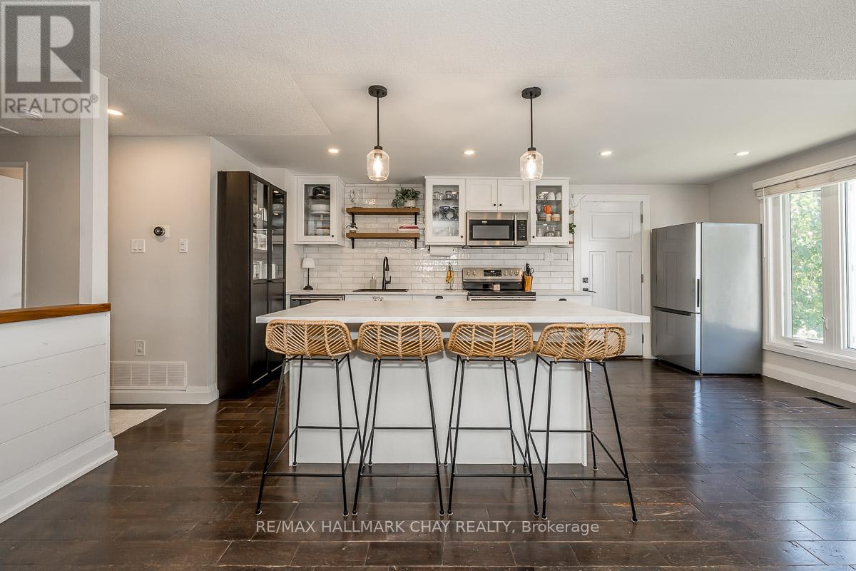 29 Shaw Crescent, Barrie, Ontario  L4N 4Z3 - Photo 8 - S13059358