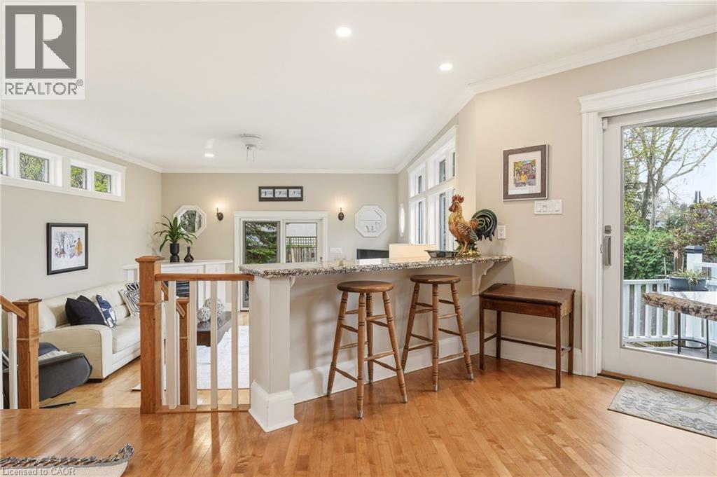 2116 Caroline Street, Burlington, Ontario  L7R 1L8 - Photo 15 - 40825443