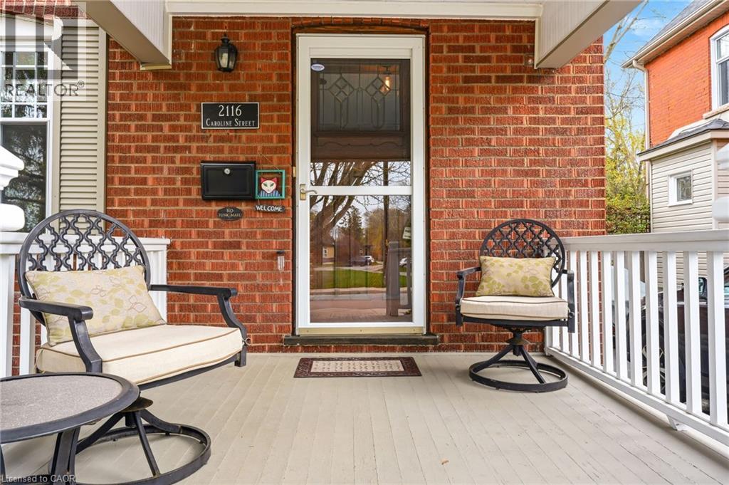 2116 Caroline Street, Burlington, Ontario  L7R 1L8 - Photo 3 - 40825443