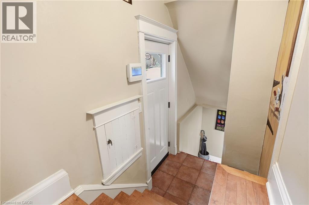 2116 Caroline Street, Burlington, Ontario  L7R 1L8 - Photo 31 - 40825443