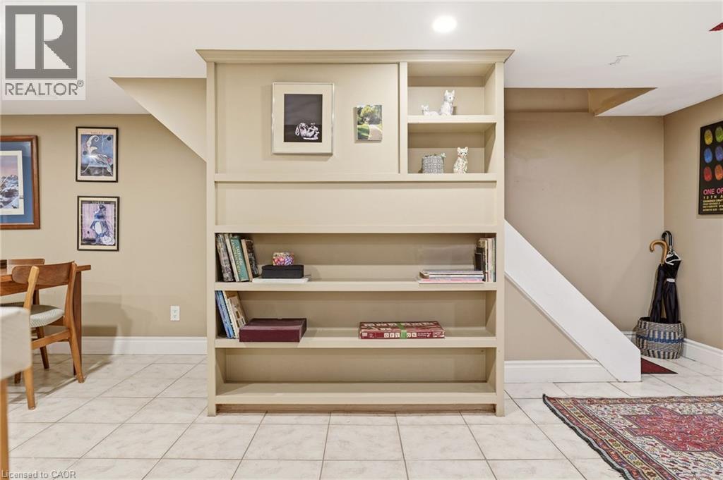 2116 Caroline Street, Burlington, Ontario  L7R 1L8 - Photo 32 - 40825443