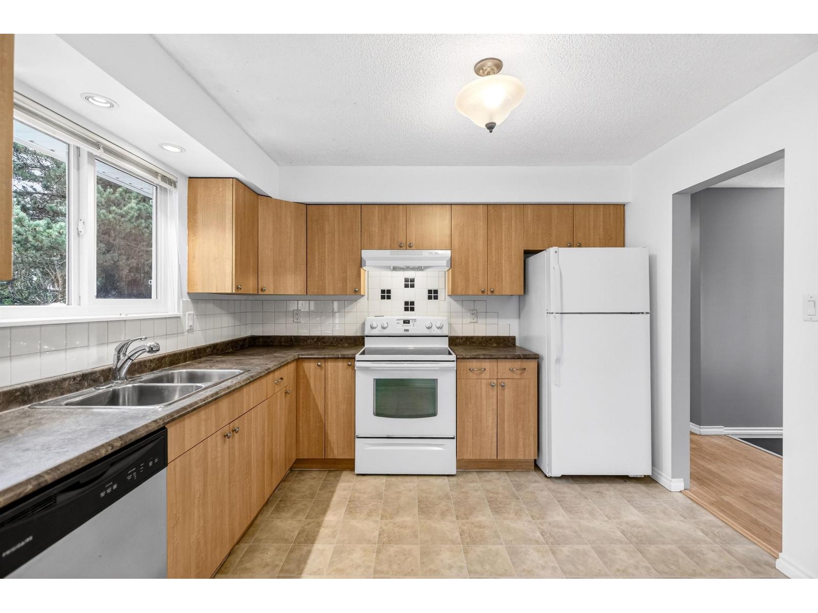 1855 156 Street, Surrey, British Columbia  V4A 4T5 - Photo 13 - R3084493