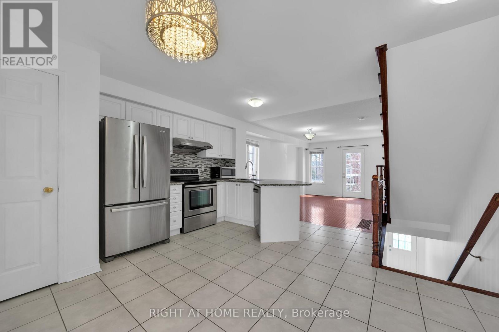 83 Odoardo Di Santo Circle, Toronto, Ontario  M3L 0E9 - Photo 11 - W13059308