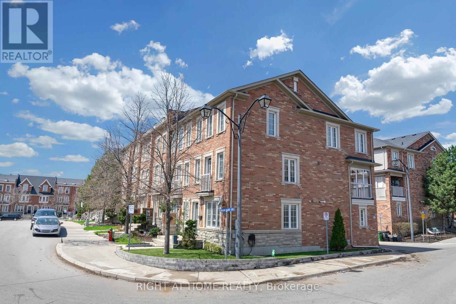 83 Odoardo Di Santo Circle, Toronto, Ontario  M3L 0E9 - Photo 3 - W13059308