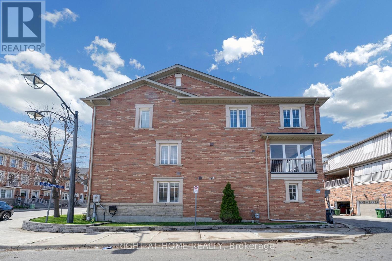 83 Odoardo Di Santo Circle, Toronto, Ontario  M3L 0E9 - Photo 32 - W13059308