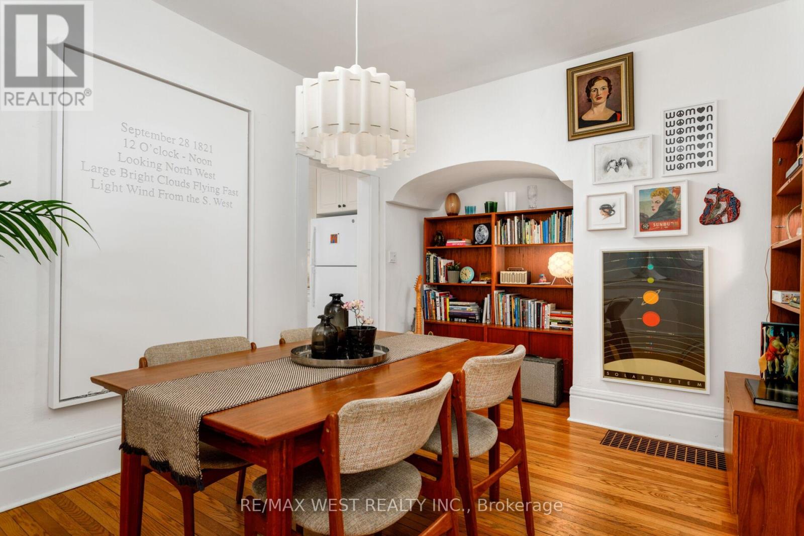 127 Glendale Avenue, Toronto, Ontario  M6R 2T4 - Photo 10 - W13059344