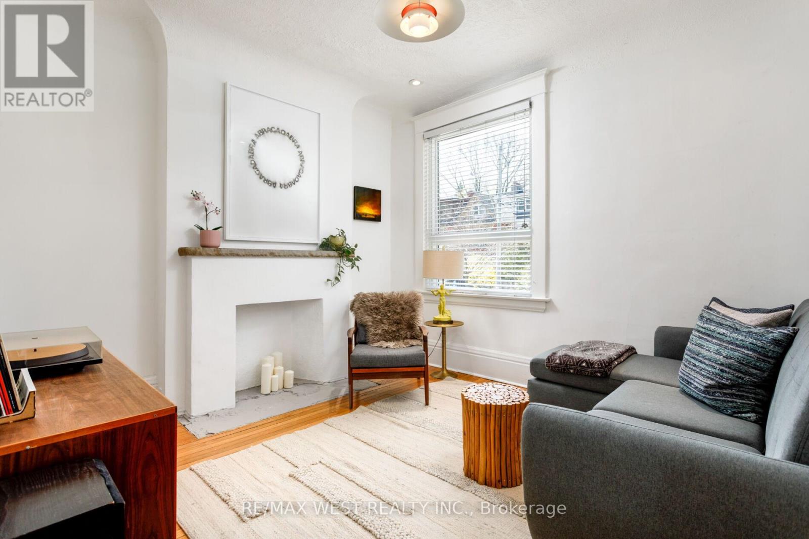 127 Glendale Avenue, Toronto, Ontario  M6R 2T4 - Photo 3 - W13059344