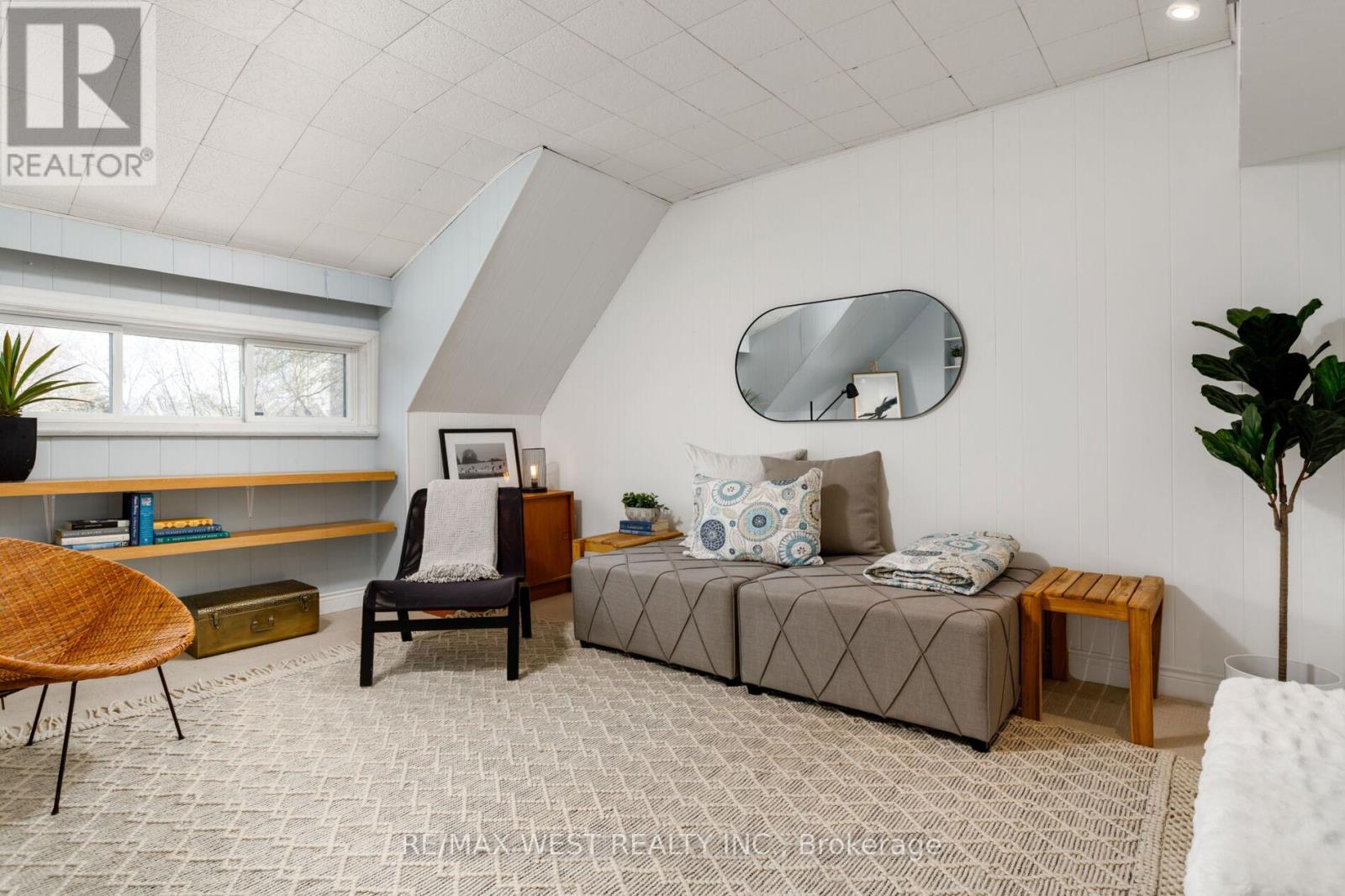 127 Glendale Avenue, Toronto, Ontario  M6R 2T4 - Photo 32 - W13059344