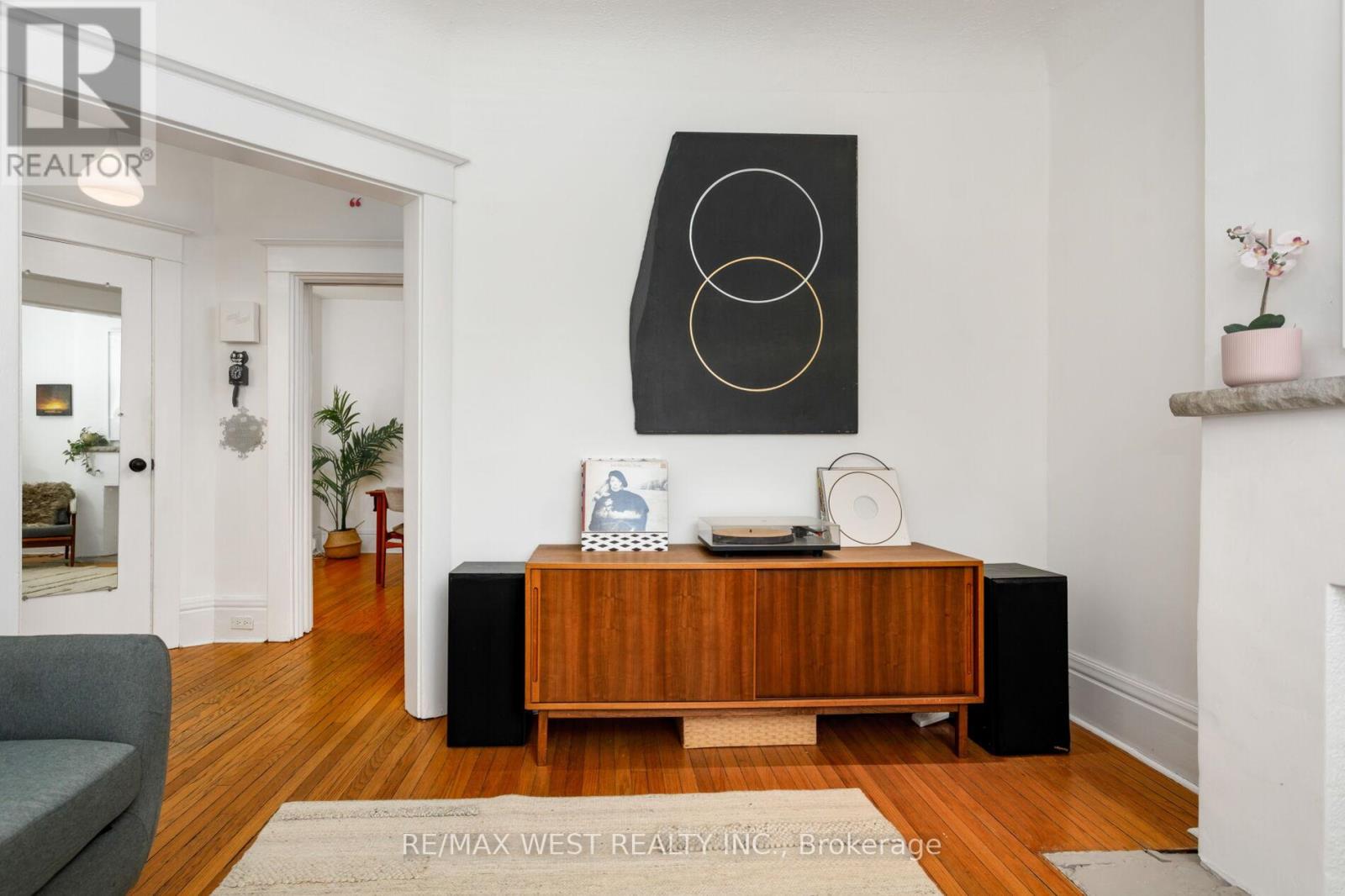 127 Glendale Avenue, Toronto, Ontario  M6R 2T4 - Photo 6 - W13059344