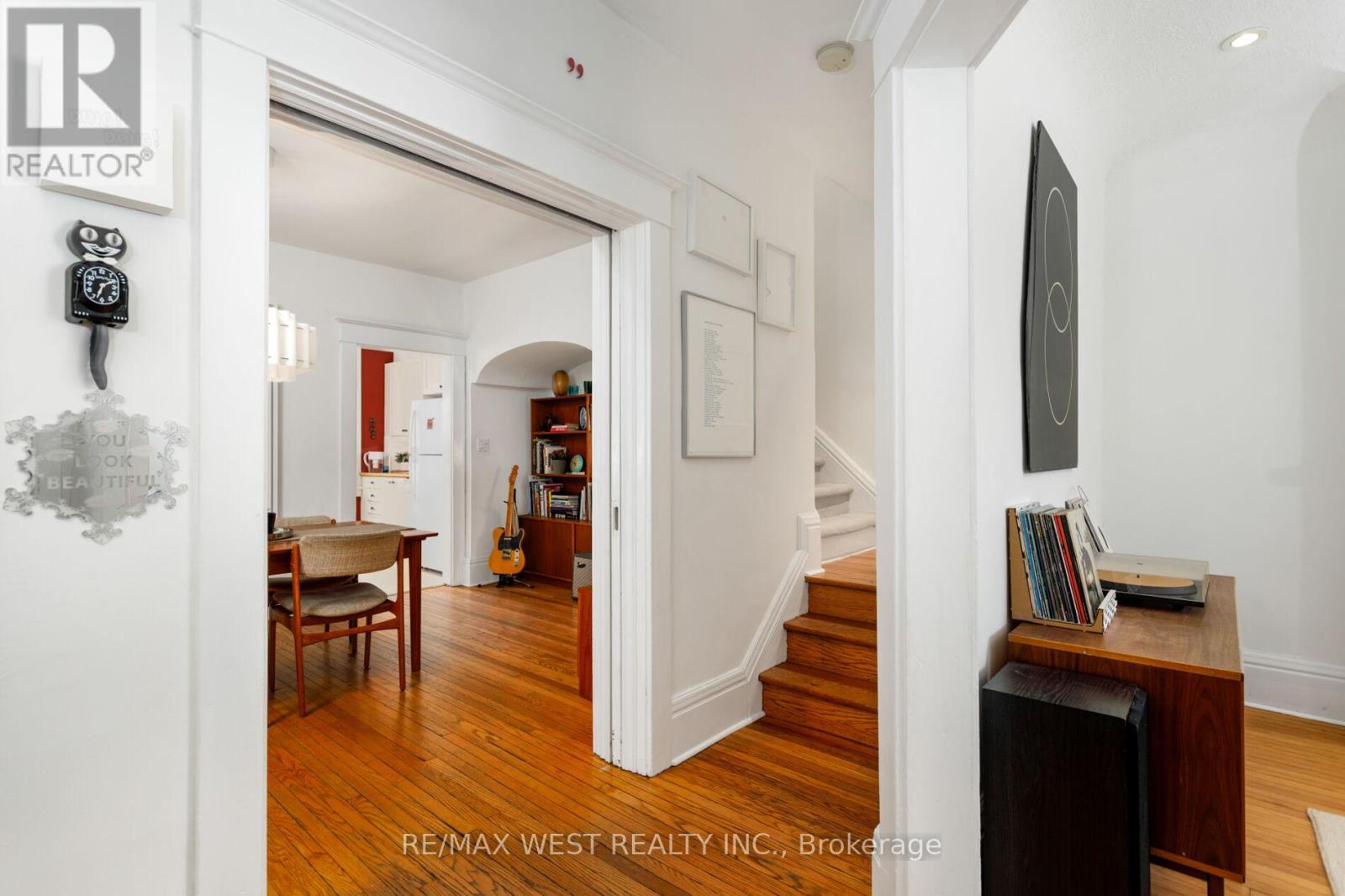 127 Glendale Avenue, Toronto, Ontario  M6R 2T4 - Photo 7 - W13059344