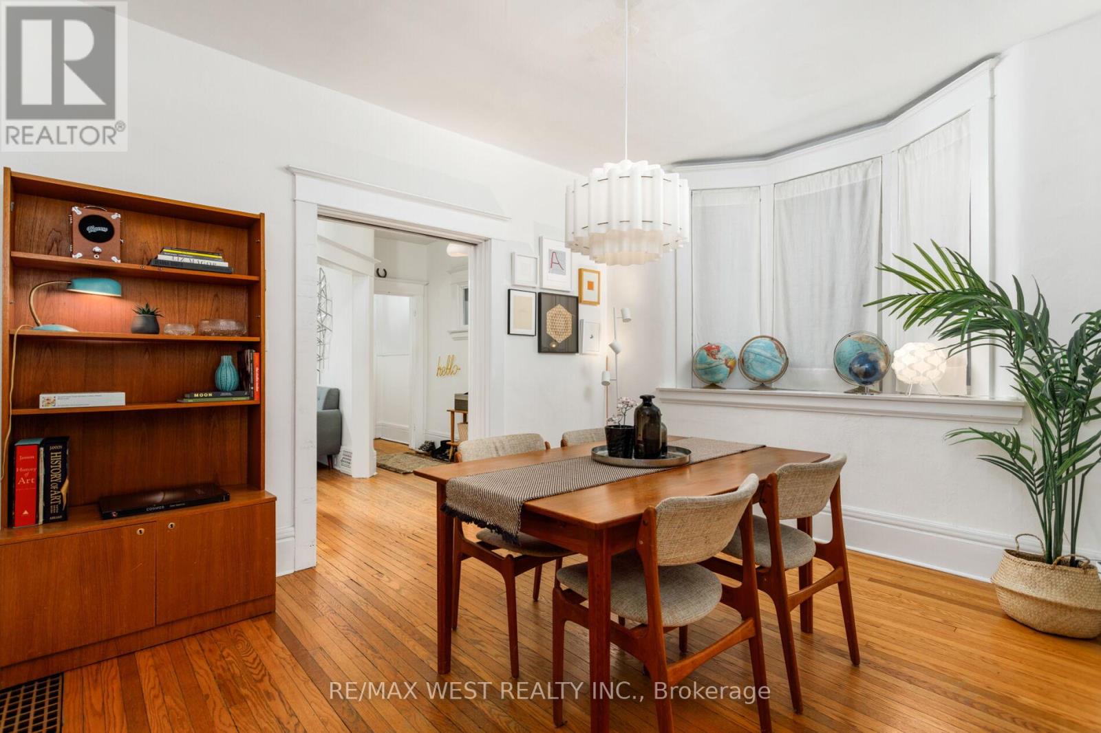 127 Glendale Avenue, Toronto, Ontario  M6R 2T4 - Photo 9 - W13059344