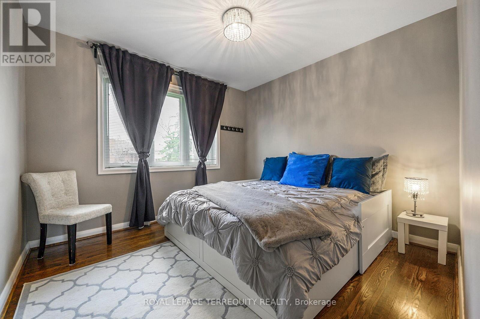 136 Strathburn Boulevard, Toronto, Ontario  M9M 2L1 - Photo 14 - W13059360