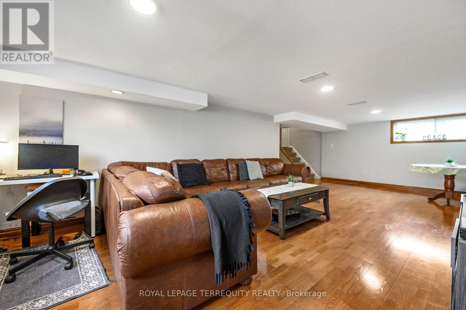 136 Strathburn Boulevard, Toronto, Ontario  M9M 2L1 - Photo 17 - W13059360