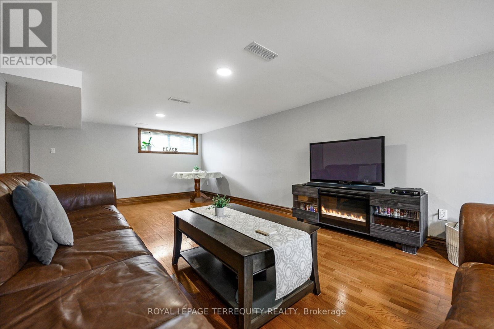 136 Strathburn Boulevard, Toronto, Ontario  M9M 2L1 - Photo 18 - W13059360