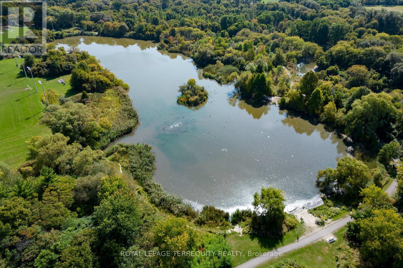 136 Strathburn Boulevard, Toronto, Ontario  M9M 2L1 - Photo 38 - W13059360