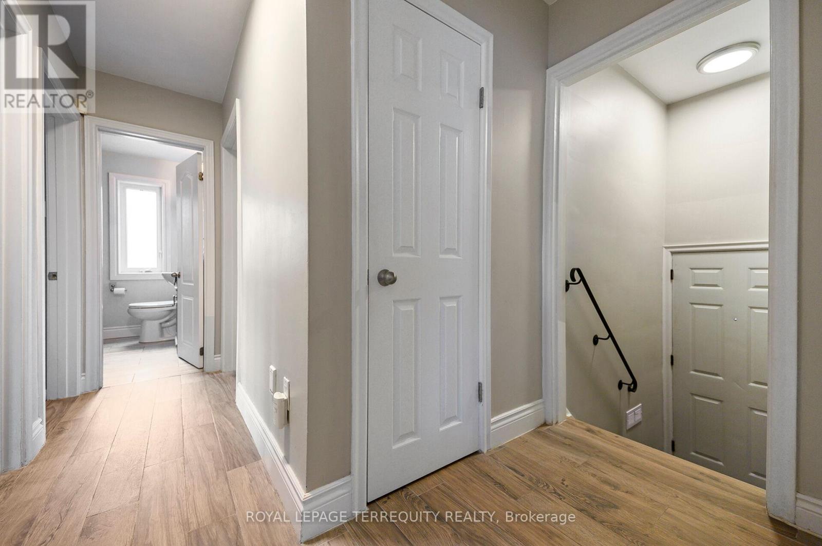 136 Strathburn Boulevard, Toronto, Ontario  M9M 2L1 - Photo 8 - W13059360