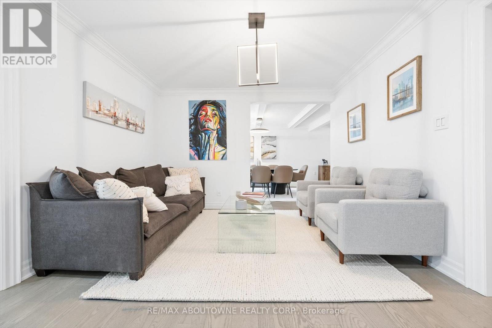 1194 Queen Victoria Avenue, Mississauga, Ontario  L5H 3H3 - Photo 11 - W13059374