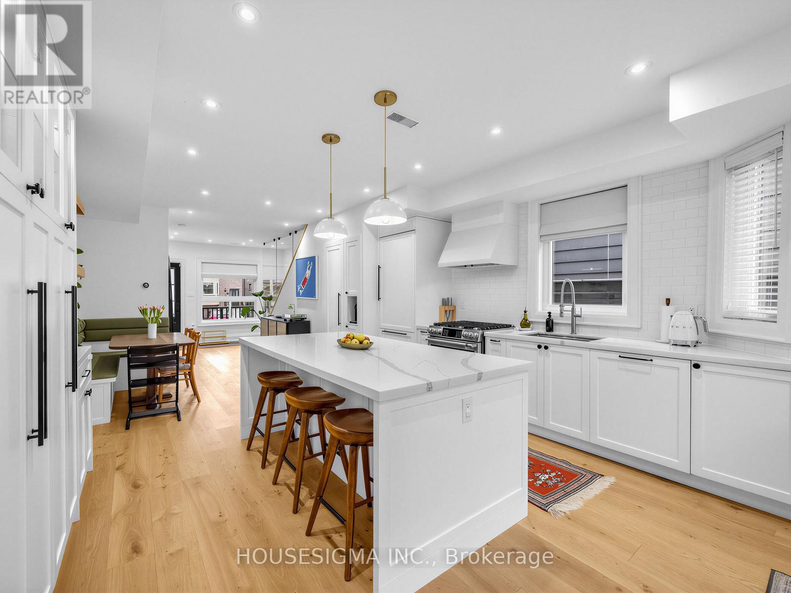 60 Fuller Avenue, Toronto, Ontario  M6R 2C3 - Photo 11 - W13059386