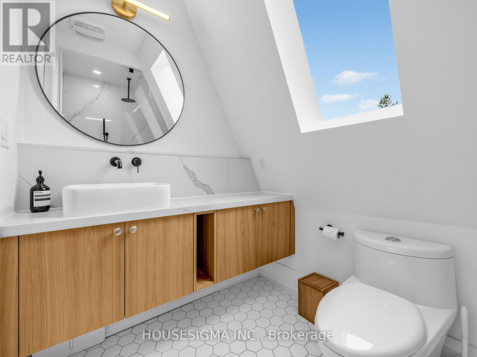 60 Fuller Avenue, Toronto, Ontario  M6R 2C3 - Photo 24 - W13059386