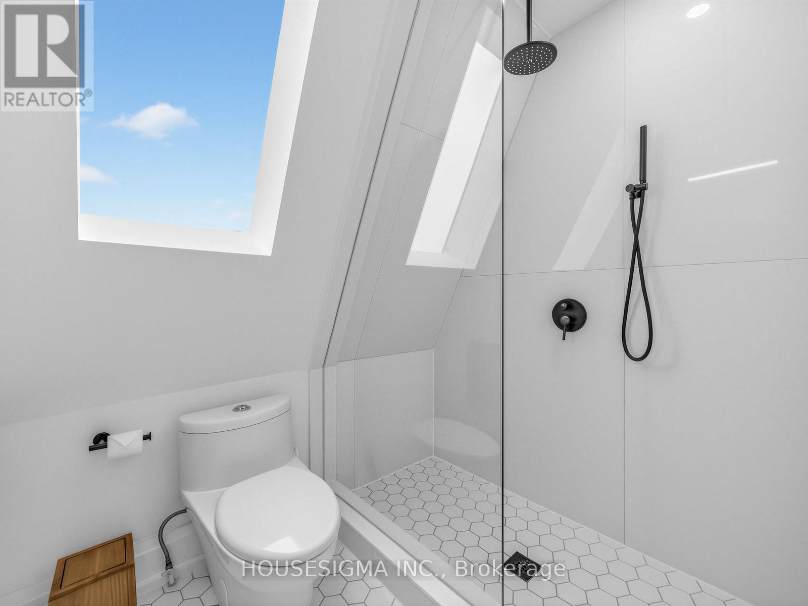 60 Fuller Avenue, Toronto, Ontario  M6R 2C3 - Photo 25 - W13059386