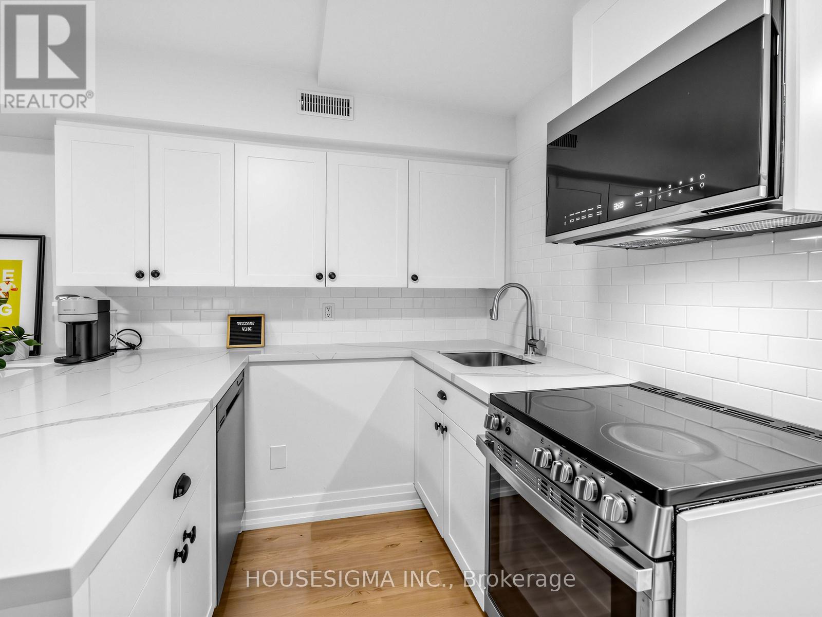 60 Fuller Avenue, Toronto, Ontario  M6R 2C3 - Photo 29 - W13059386