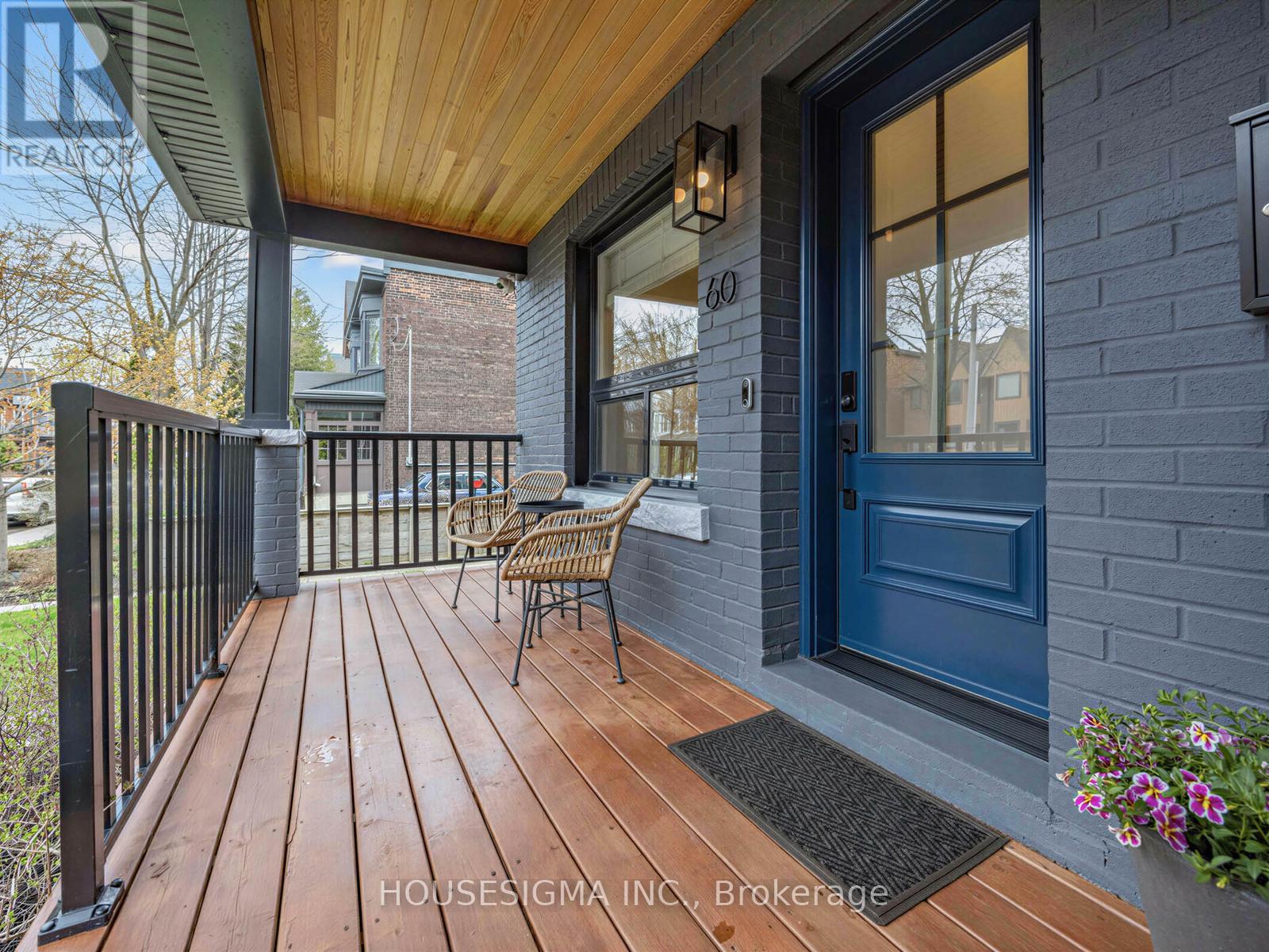 60 Fuller Avenue, Toronto, Ontario  M6R 2C3 - Photo 3 - W13059386