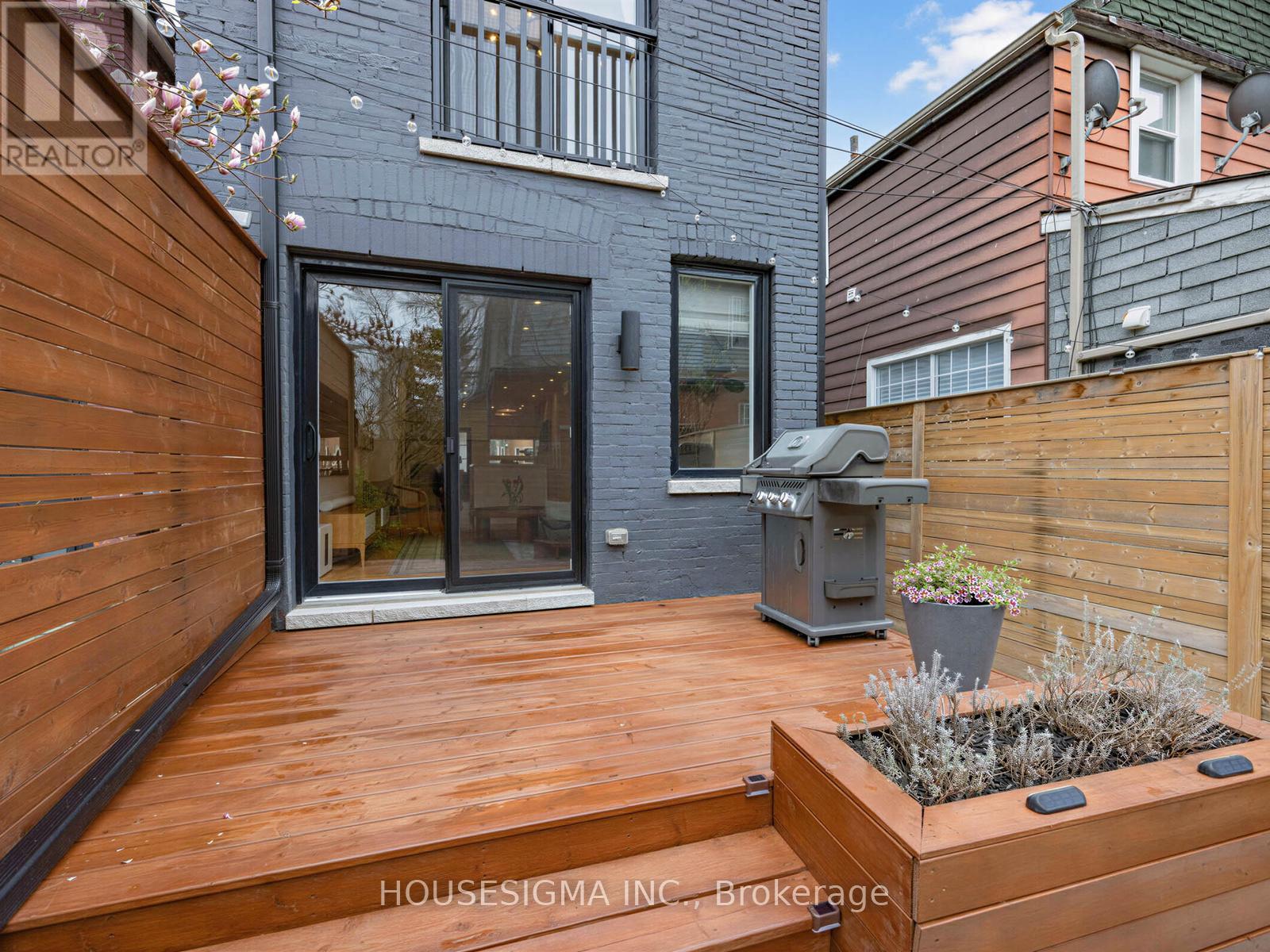 60 Fuller Avenue, Toronto, Ontario  M6R 2C3 - Photo 38 - W13059386