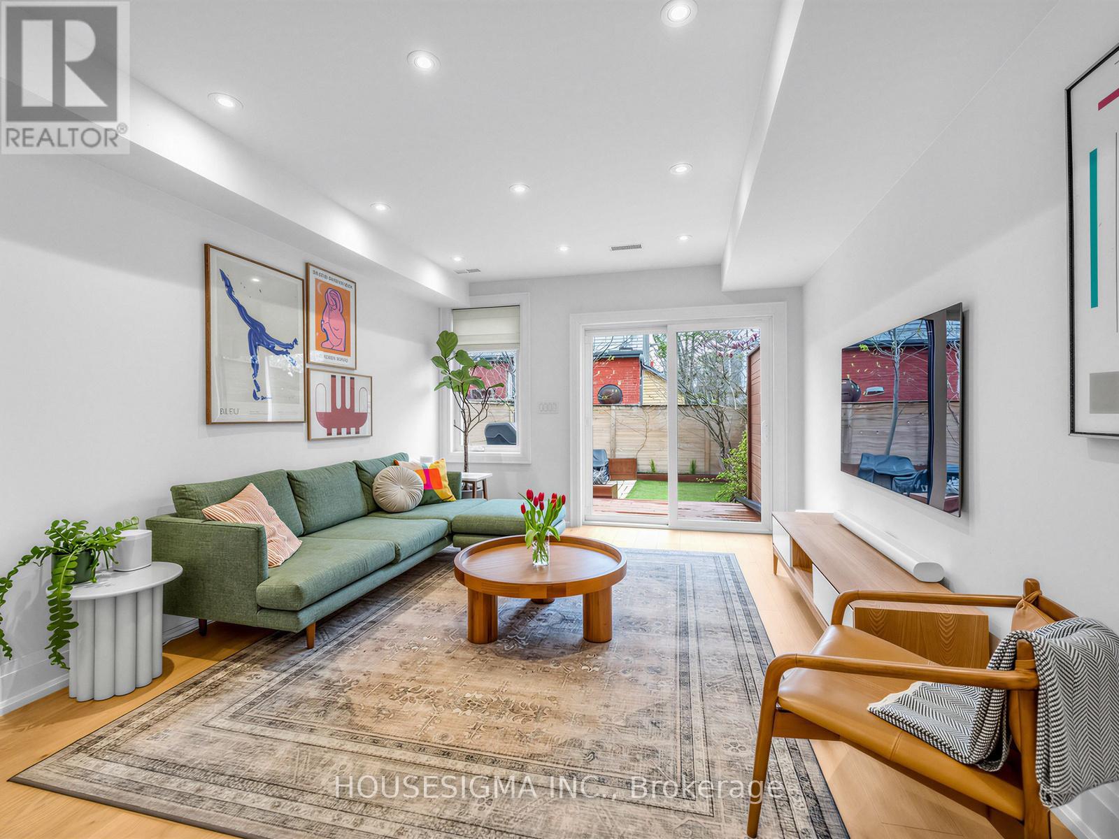 60 Fuller Avenue, Toronto, Ontario  M6R 2C3 - Photo 7 - W13059386