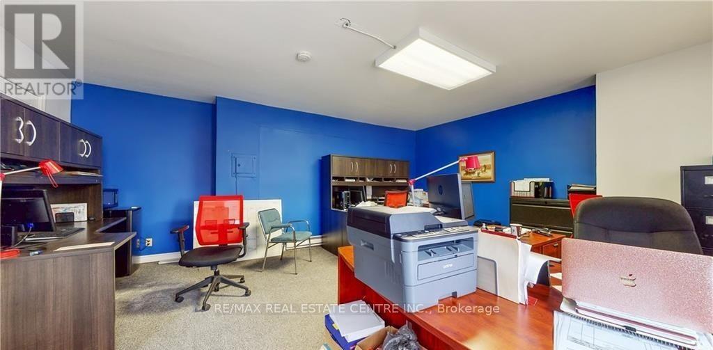 9 Mill Street W, Halton Hills, Ontario  L7J 1G3 - Photo 11 - W13059444