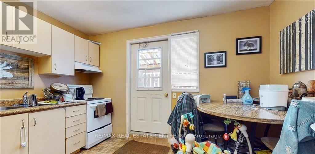 9 Mill Street W, Halton Hills, Ontario  L7J 1G3 - Photo 16 - W13059444