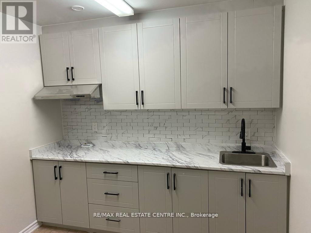 9 Mill Street W, Halton Hills, Ontario  L7J 1G3 - Photo 31 - W13059444