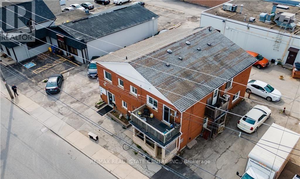 9 Mill Street W, Halton Hills, Ontario  L7J 1G3 - Photo 4 - W13059444