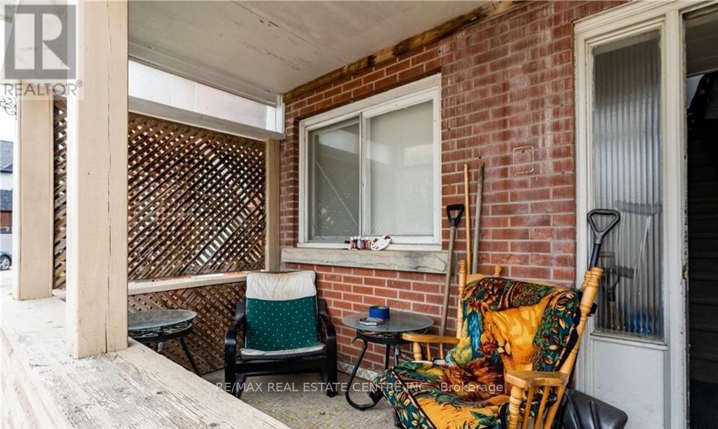 9 Mill Street W, Halton Hills, Ontario  L7J 1G3 - Photo 6 - W13059444