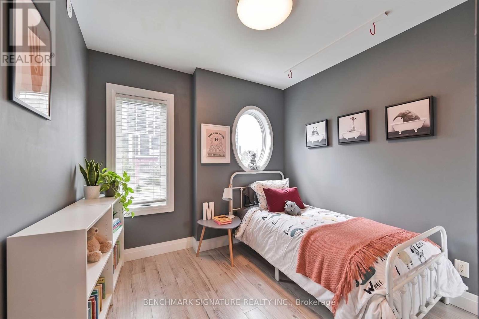 Th40 - 93 The Queensway Avenue, Toronto, Ontario  M6S 5A7 - Photo 20 - W13059464