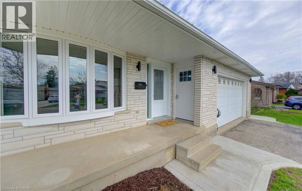 198 The Country Way, Kitchener, Ontario  N2E 2P4 - Photo 2 - 40808320