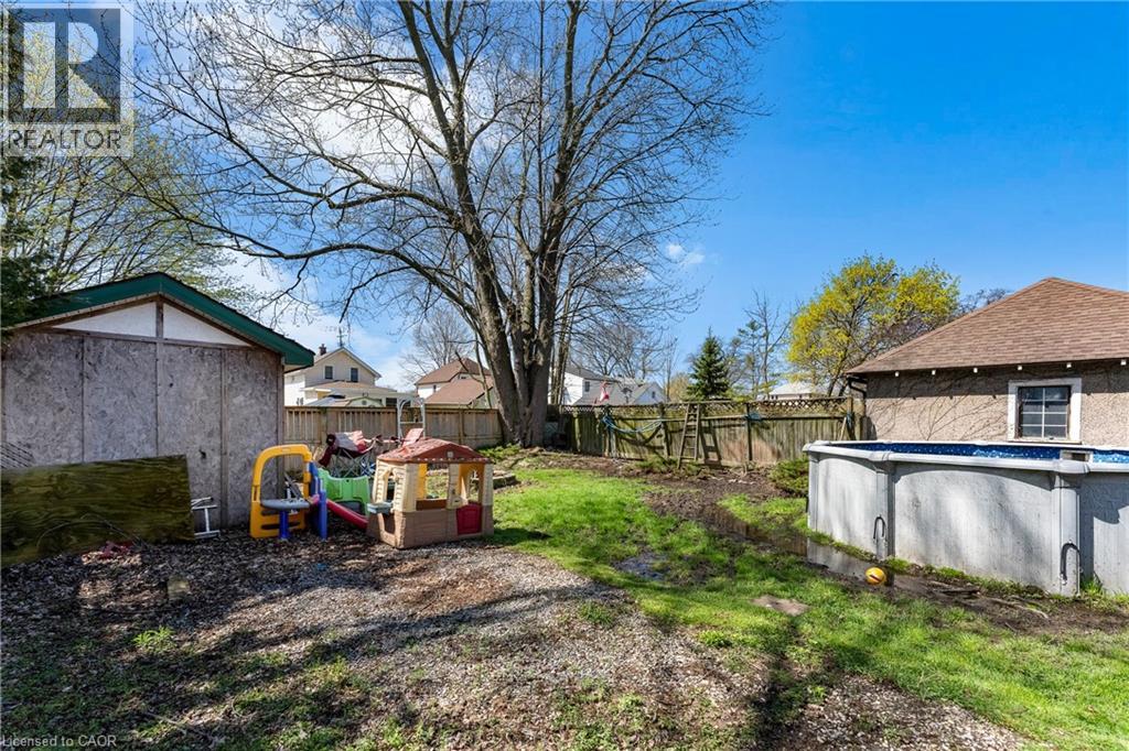 122 Elgin Street, Port Colborne, Ontario  L3K 3K2 - Photo 15 - 40825411